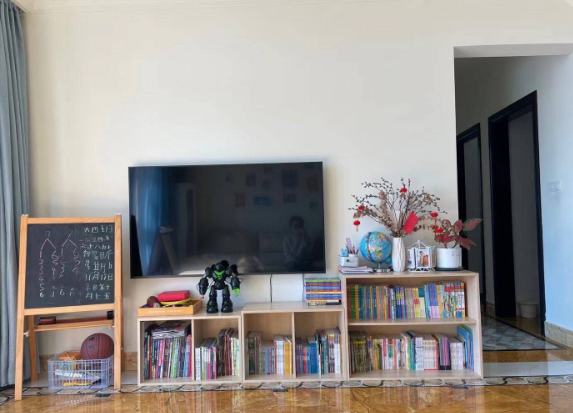碧桂园四房两卫复式自住房，带楼顶，单独洗衣房，实用面积两百多
